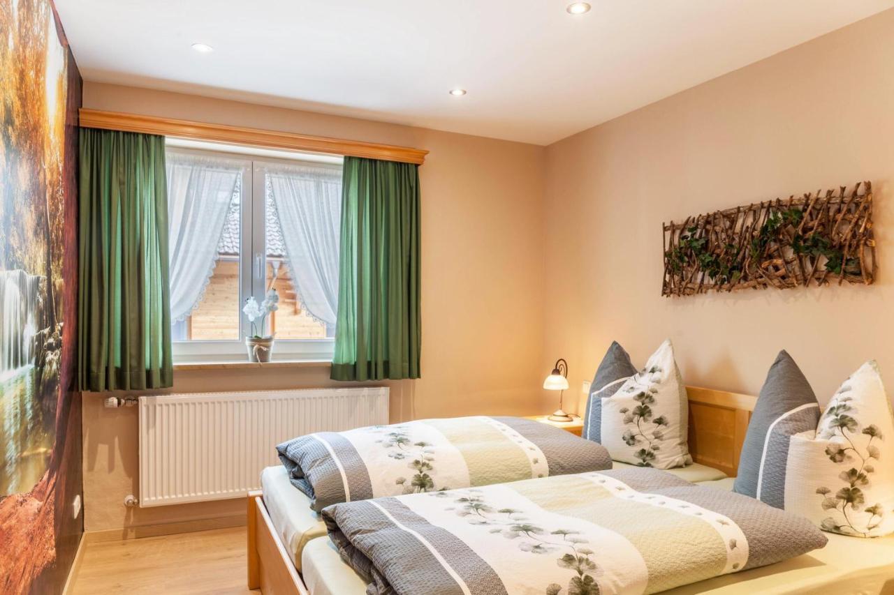 Ferienwohnung Waldruhe Гармиш-Партенкирхен Екстериор снимка