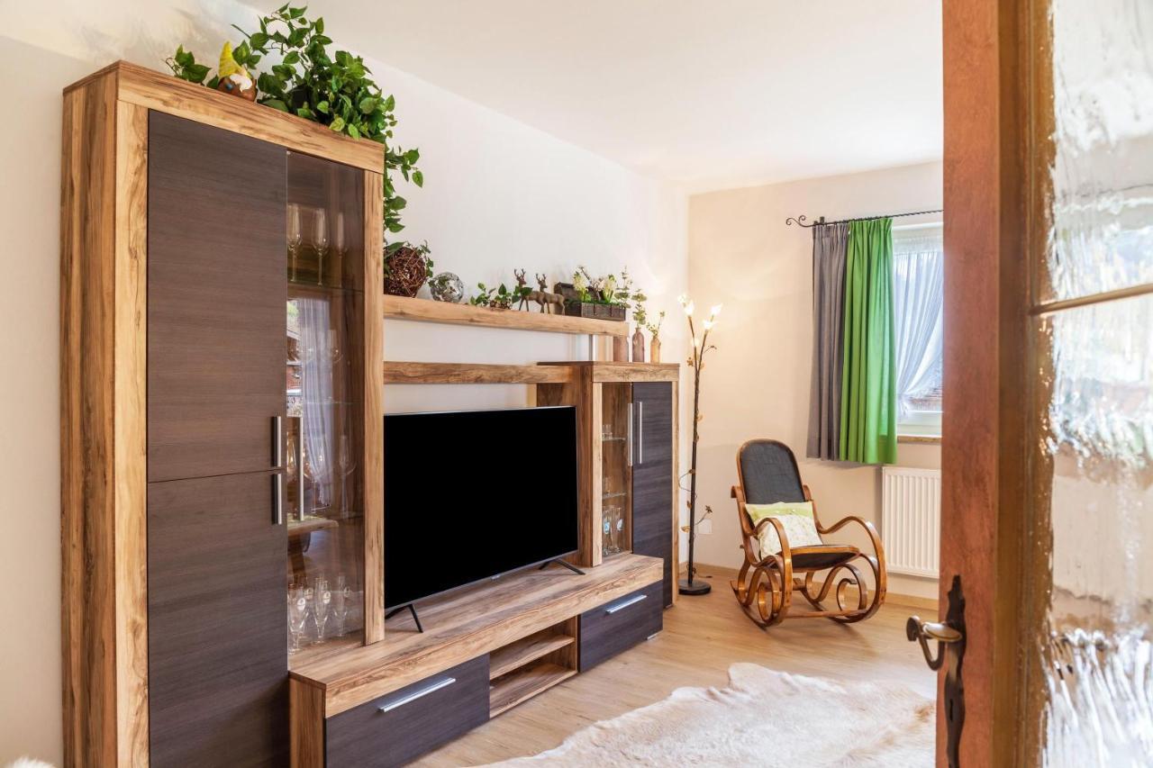 Ferienwohnung Waldruhe Гармиш-Партенкирхен Екстериор снимка