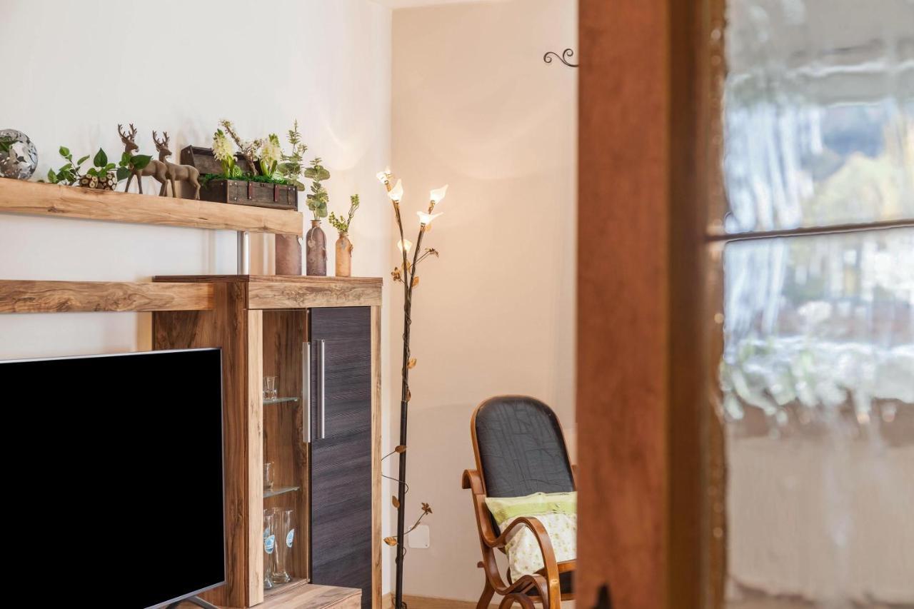 Ferienwohnung Waldruhe Гармиш-Партенкирхен Екстериор снимка